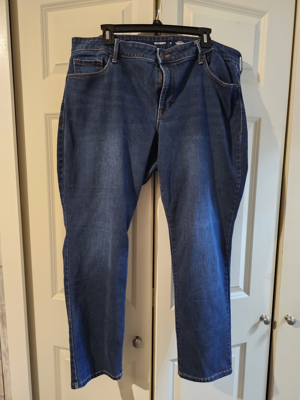 Old Navy WoMen's Midrise Power Slim Straight Sz 18